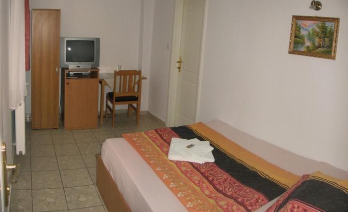 Nadix Panzio Bed and Breakfast Ντέμπρετσεν Δωμάτιο φωτογραφία